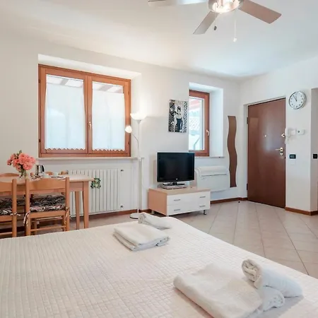 Apt24 - Walls Studio Desenzano del Garda