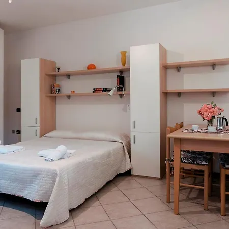 Apt24 - Walls Studio Appartement Desenzano del Garda